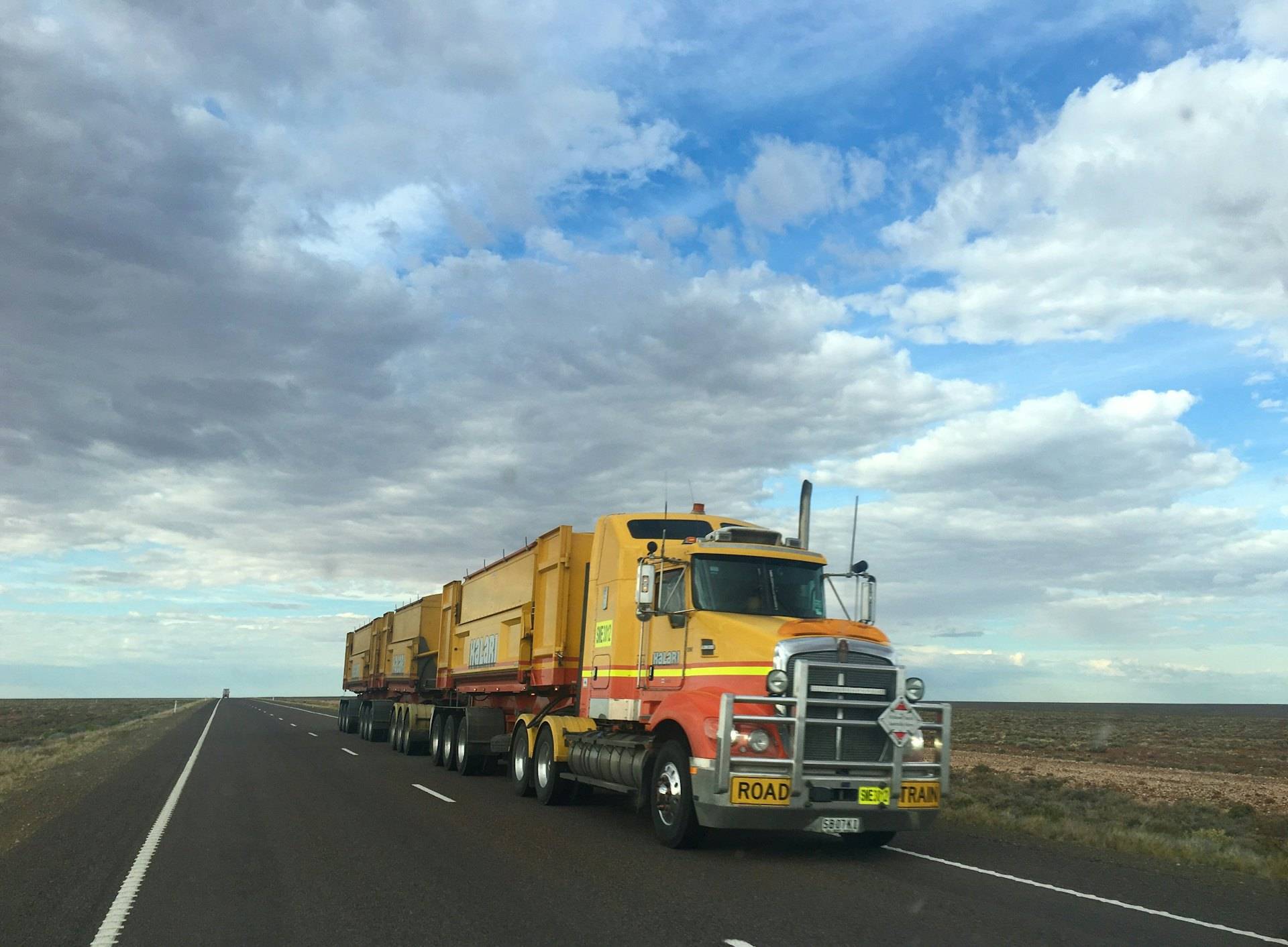 Photo: 18-wheeler on a Texas highway